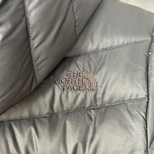 Large Black North Face coat.  This was my daughters and she needs a medium.